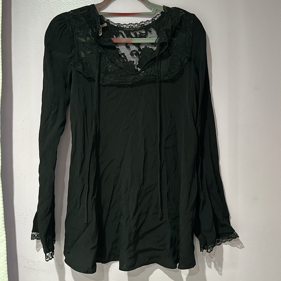 Black Top - Picture 5 of 7